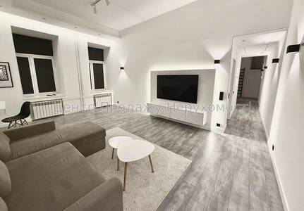 Продаж 2-кімн. квартири, 2/5 пов., 80/43/12 м², Київ – затишок та комфорт у серці міста!