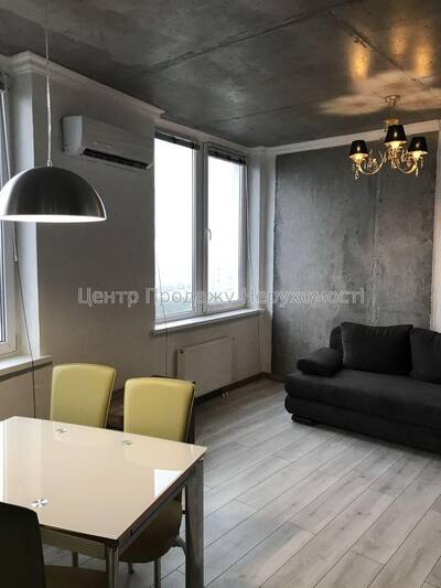 Продаж 2-рівневої 3-кімн. квартири 95.6 м² на 24 поверсі, Київ.