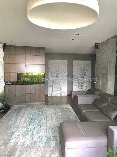Продаж 3-кімн. квартири 110 м², 9/17 поверх, Київ. Відмінне розташування!