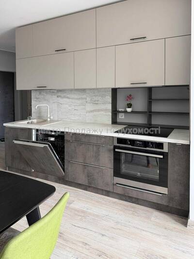 Продаж 1-кімн. квартири, 16/25 пов., 46 м², ЖК Метрополія, Київ.