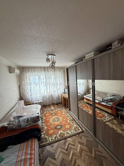 Продаж 2-кімн. кв., 44.5 м², 4/5 эт., Київ – чудовий варіант для життя та інвестицій!