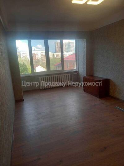 Продаж 2-кімн. квартири, 48м², 2/9 поверх, Київ. Відмінне розташування!