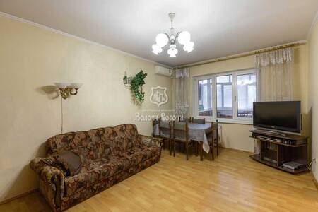 Продам 3-к квартиру Київ, Дарницький, Харківське шосе, 158