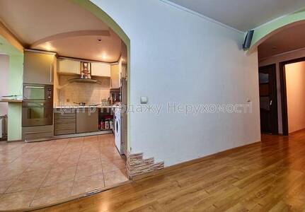 Продаж 3-кімн. кв., 12/16 пов., 75 м², Київ - відмінне житло в центрі міста!