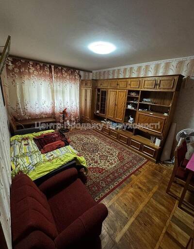 Продаж 2-кімн. квартири, Київ, 2/10 пов., 50.8 м² – зручне житло у центрі міста!
