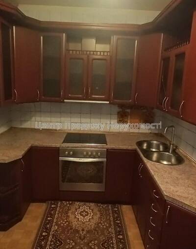Продаж 3-кімн. кв., 82 м², 5/15 эт., Київ – комфорт та зручність у центрі міста!
