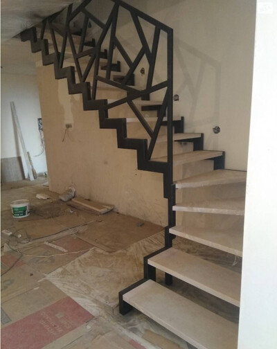 Сходи на другий поверх