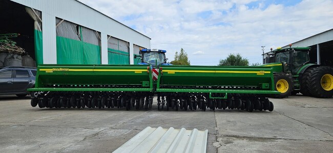 Сівалка John Deere 455 Рік: 2008  використовувалась на базі ФГ 350 га,