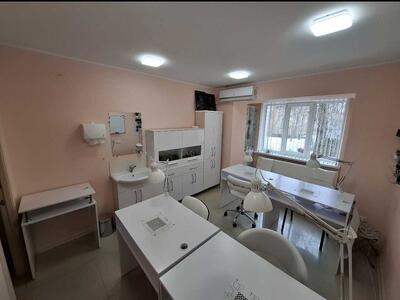 Продам приміщення вільного призначення Чернігів, Деснянський, Тарнавського, 12