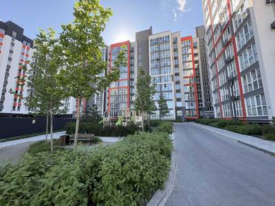 Продам 2-к квартиру Чернігів, Новозаводской, Незалежності, 7б