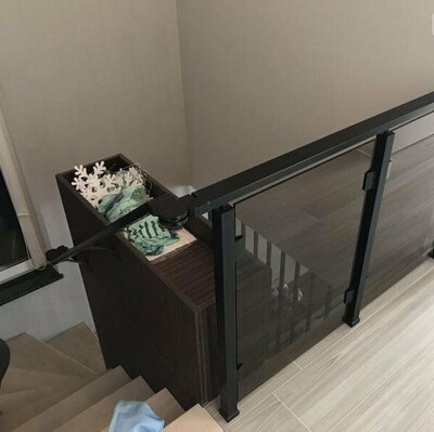 Алюмінієві перила та комплектуючі