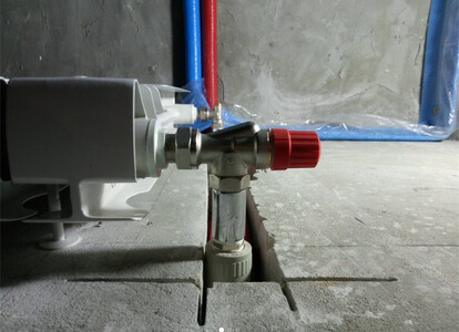 Сантехник. Выполняю санитарно технические работы.