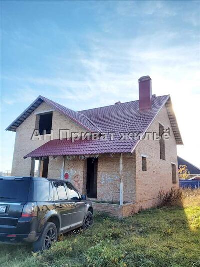 Кирпичный недостроенный дом  в районе Институте связи