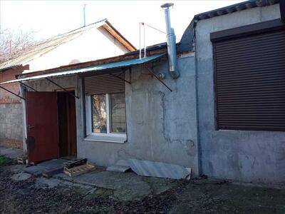 Відмінна частина будинку в районі центрального ринку