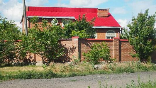 Добротний двоповерховий будинок в Супрунівці. Полтавский р-н