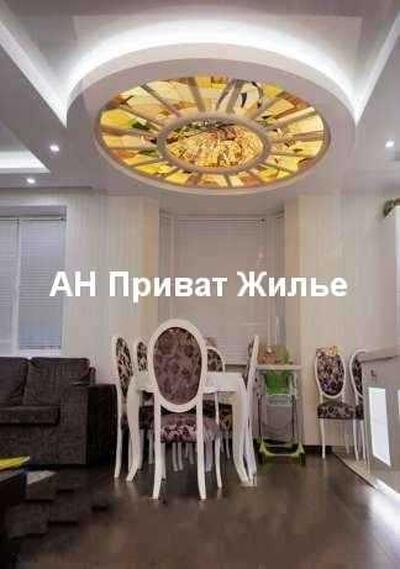 Затишний та просторий будинок в мікрорайоні Юрівка