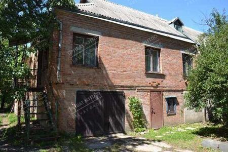 Продаж великого  будинку в місті