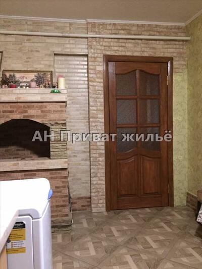 Частина будинку з окремим двором, Лісок