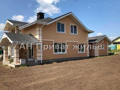 Гарний, з цікавим плануванням, двоповерховий будинок на Браїлках