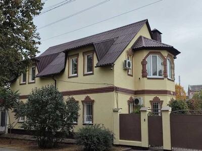 Розкішний особняк в історичному центрі міста Полтава!