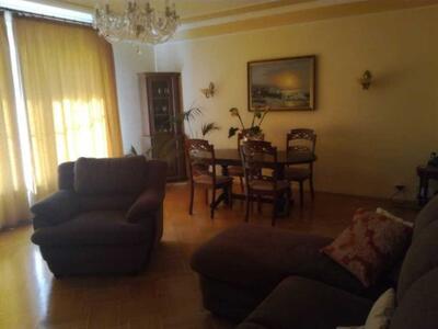 Продаж будинку в Яківцях