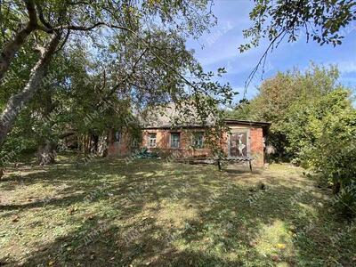 Будинок в місті з окремою ділянкою!