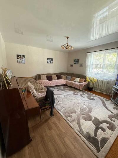 Окрема частина будинку на Вороніна