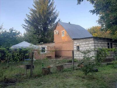 Два будинки за ціною одного.