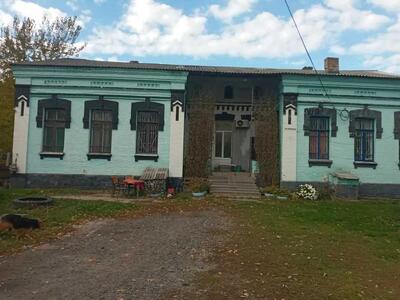 Будинок на три входи!