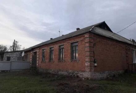 Бюджетна частина будинку в передмісті!