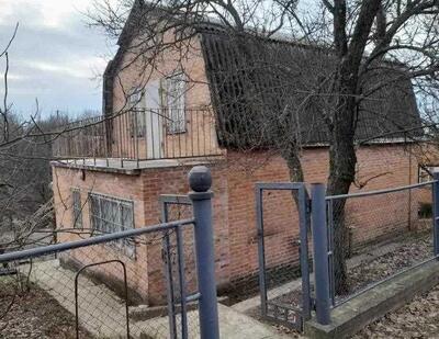 Дача з земельною ділянкою 12 соток по вигідній ціні.