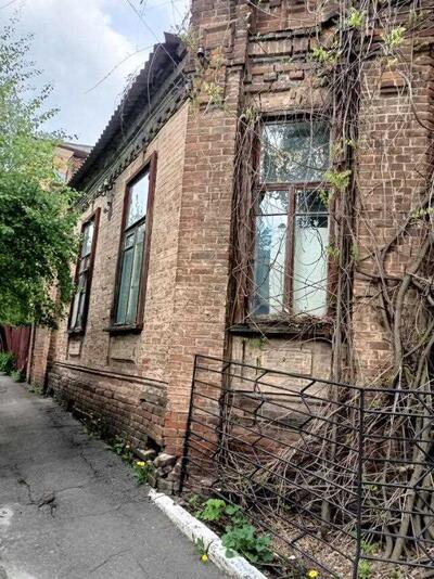 Частина будинку біля Білої альтанки