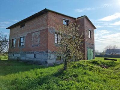 Цегляна коробка з комунікаціями в Тахтаулово!