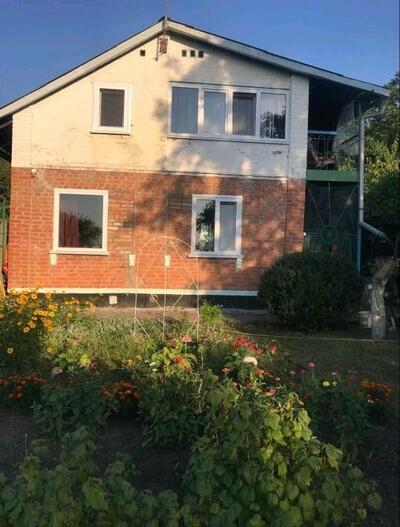 Гарненька двоповерхова дача в Абазівці!