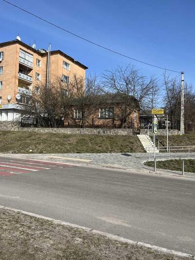 Цікава пропозиція під комерцію у Нових Санжарах