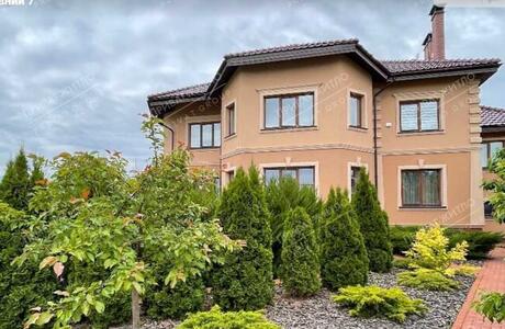 Пропонуємо 2 поверховий будинок  в районі ГРЛ