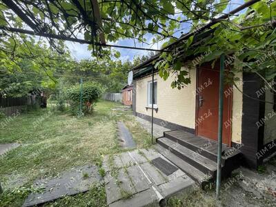 Житло у передмісті.