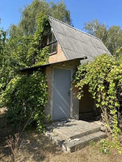 Дача біля річки в Терешках.