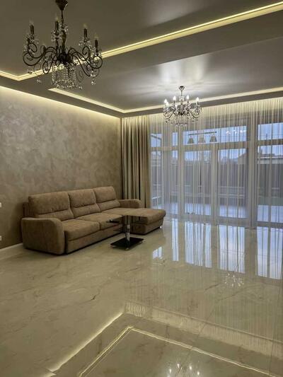 Чудовий будинок з ремонтом