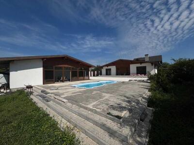 Шикарний будинок на Рибцях