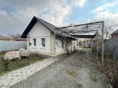 Продається будинок біля річки