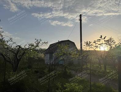 Продається дача на Вороніна