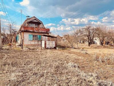Цегляний будинок в районі Автоагрегатного заводу.