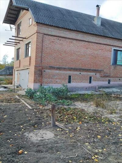 Будинок в Петрівці.