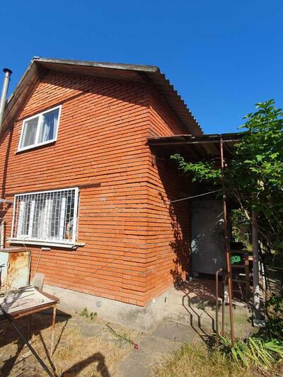 Добротна дача в Ватажково