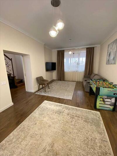 Сучасний будинок на Браїлках