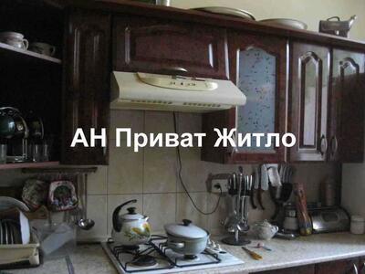 Простора 3-кімнатна квартира з видом на Корпусний парк