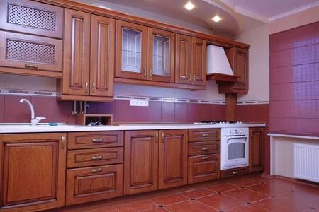 Велика квартира в тихому центрі