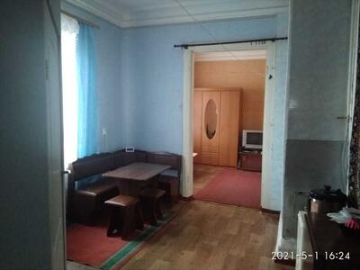 Дореволюційний будинок в центральній частині міста.