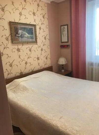 Розкішна квартира на Боженка.